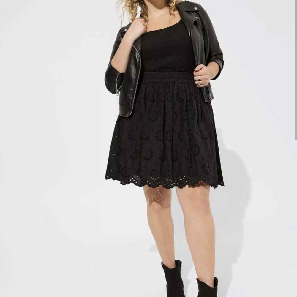 NWT Torrid Black Embroidered Eyelet Skirt 5X